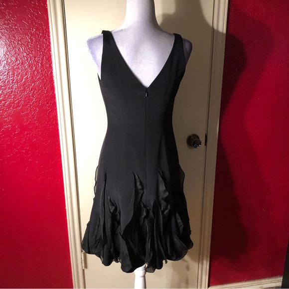 Teri Jon by Rickie Freeman 💯 Silk Dress with Ruffled Hem - Picture 5 of 8